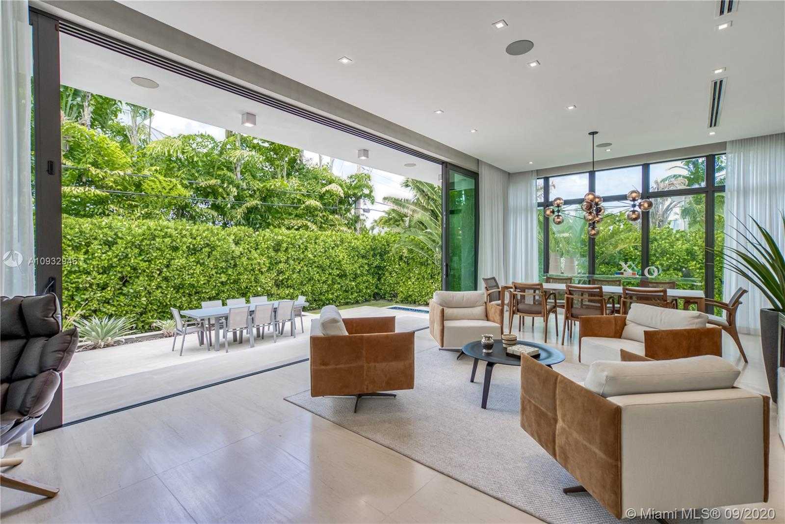 Small Image of 151 BUTTONWOOD DR, Key Biscayne Number 37