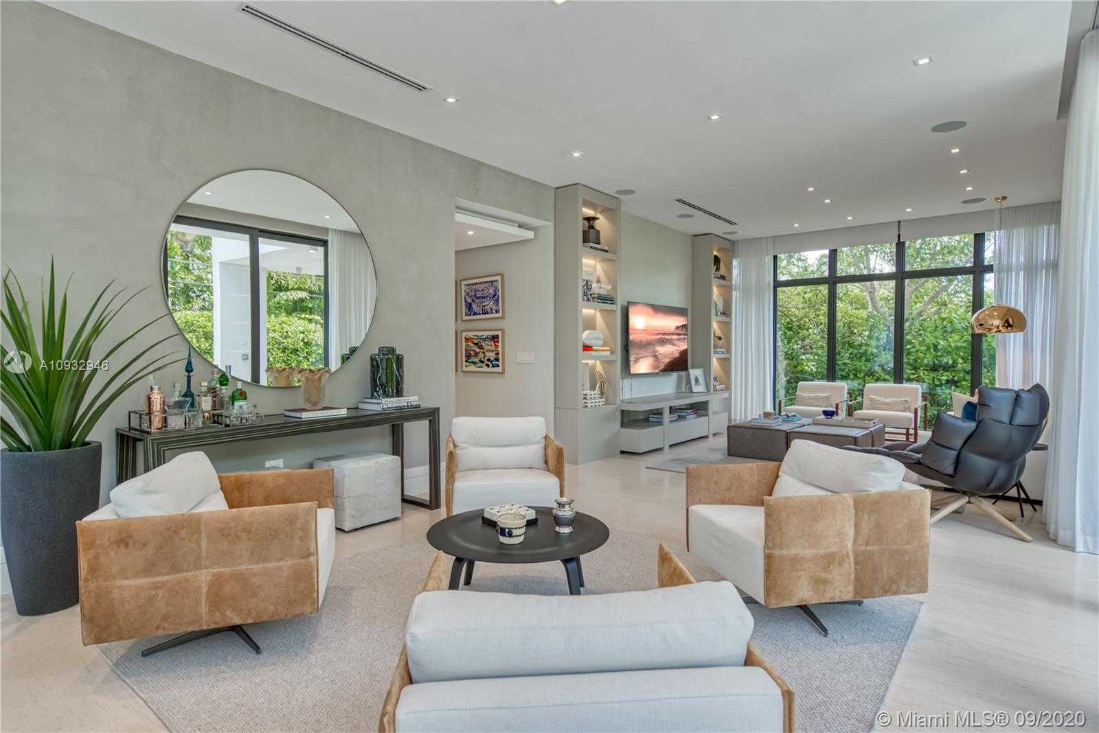 Small Image of 151 BUTTONWOOD DR, Key Biscayne Number 4