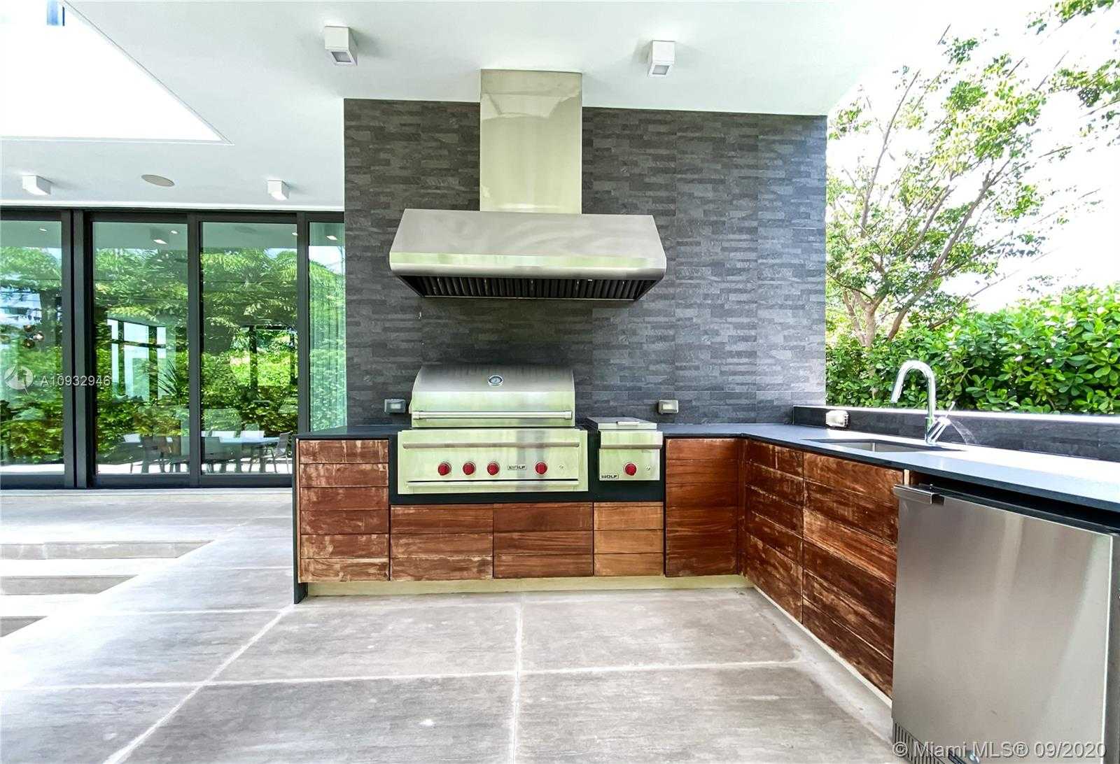 Small Image of 151 BUTTONWOOD DR, Key Biscayne Number 49