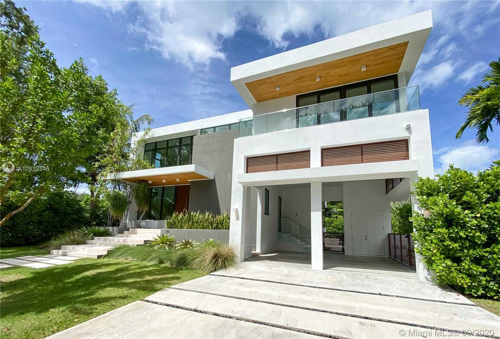 Small Image of 151 BUTTONWOOD DR, Key Biscayne Number 58
