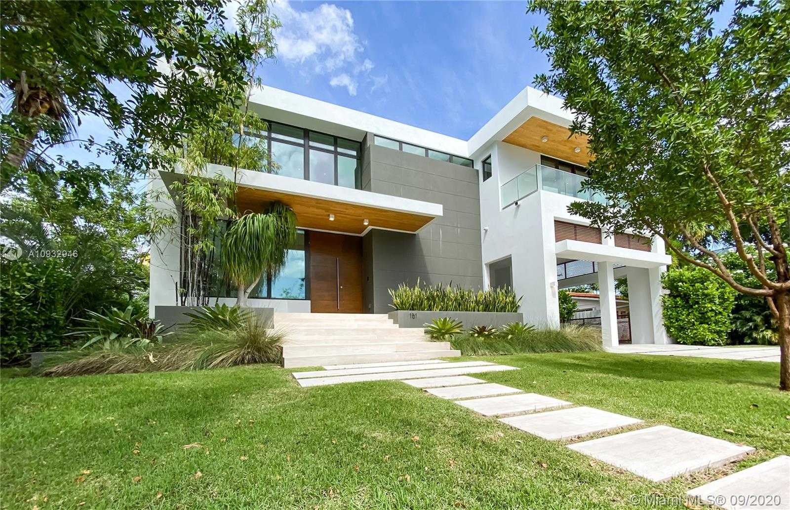 Small Image of 151 BUTTONWOOD DR, Key Biscayne Number 59