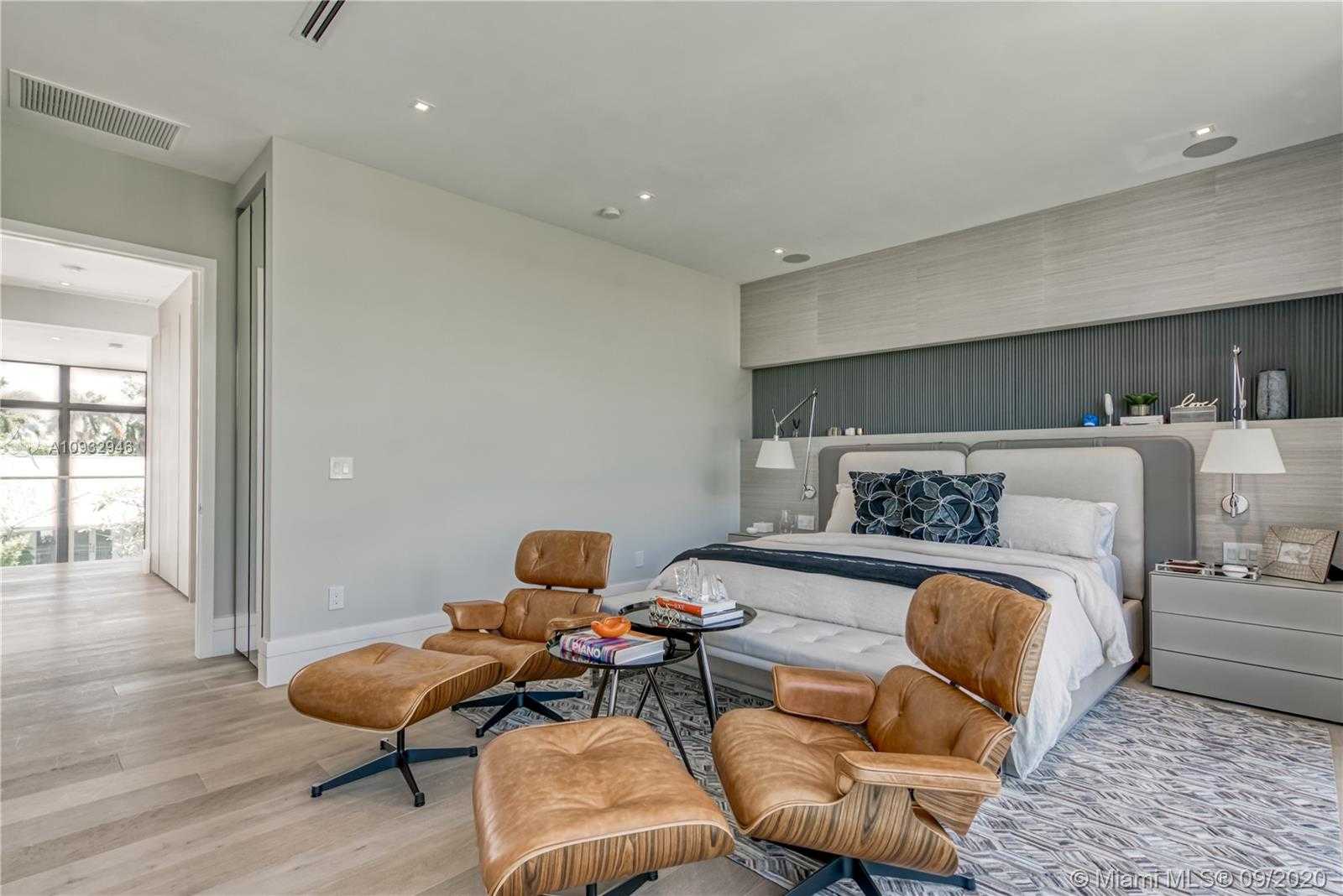 Small Image of 151 BUTTONWOOD DR, Key Biscayne Number 6