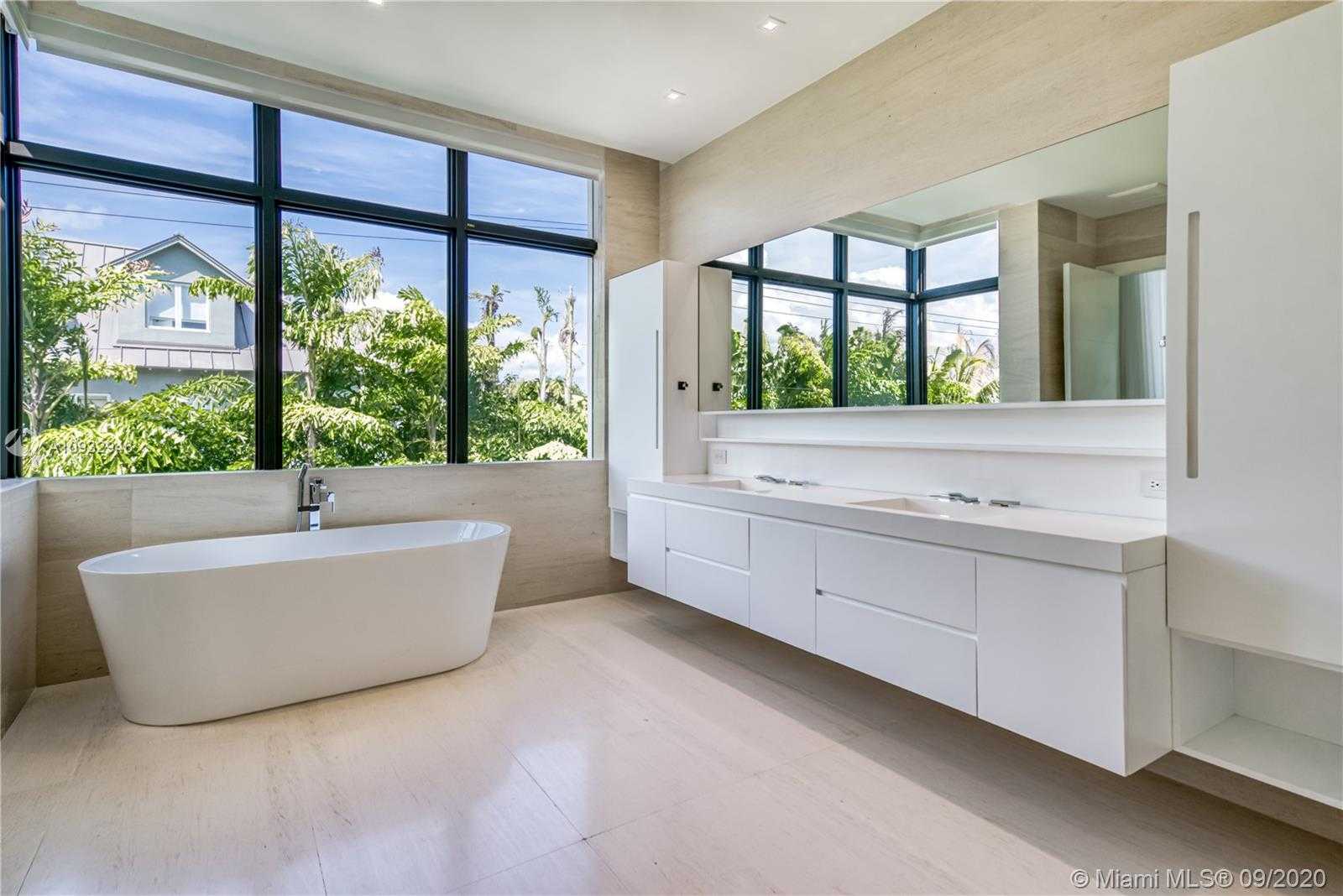 Small Image of 151 BUTTONWOOD DR, Key Biscayne Number 7