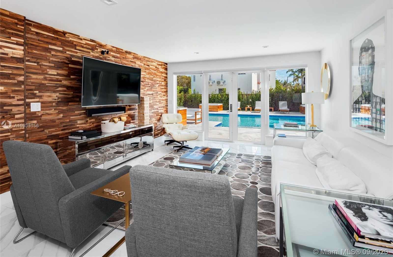Small Image of 5225 NORTH BAY RD, Miami Beach Number 2