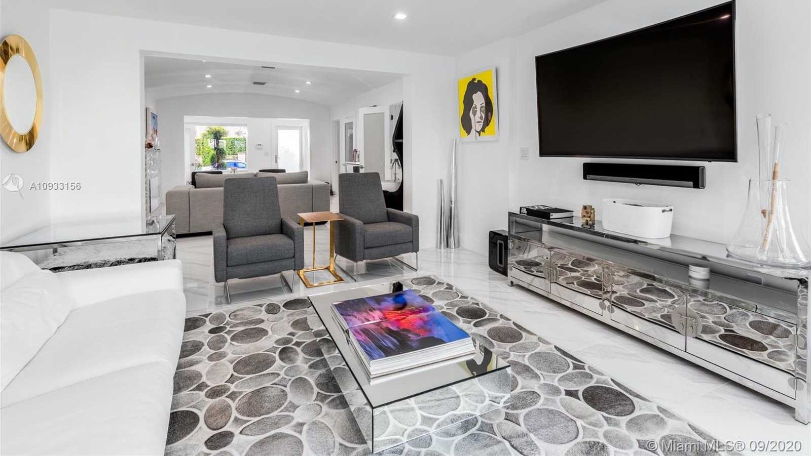 Small Image of 5225 NORTH BAY RD, Miami Beach Number 5