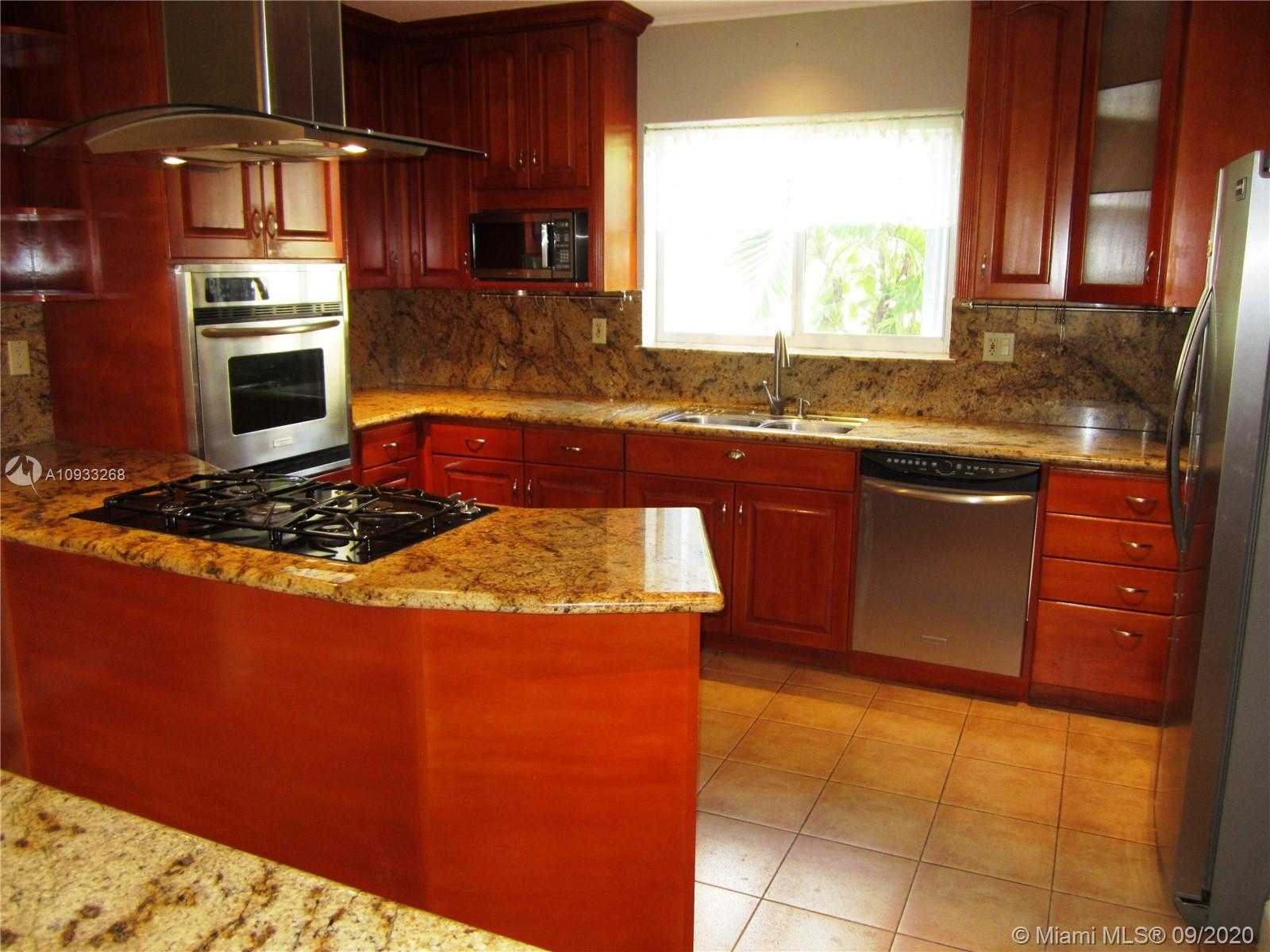 Small Image of 9140 ABBOTT AVE, Surfside Number 10