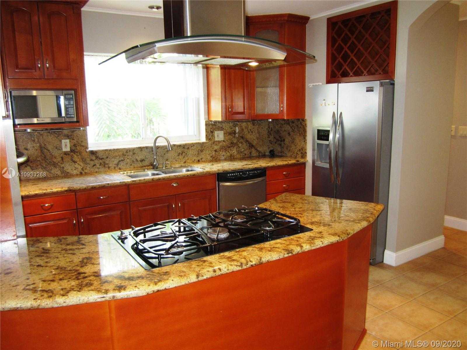 Small Image of 9140 ABBOTT AVE, Surfside Number 11
