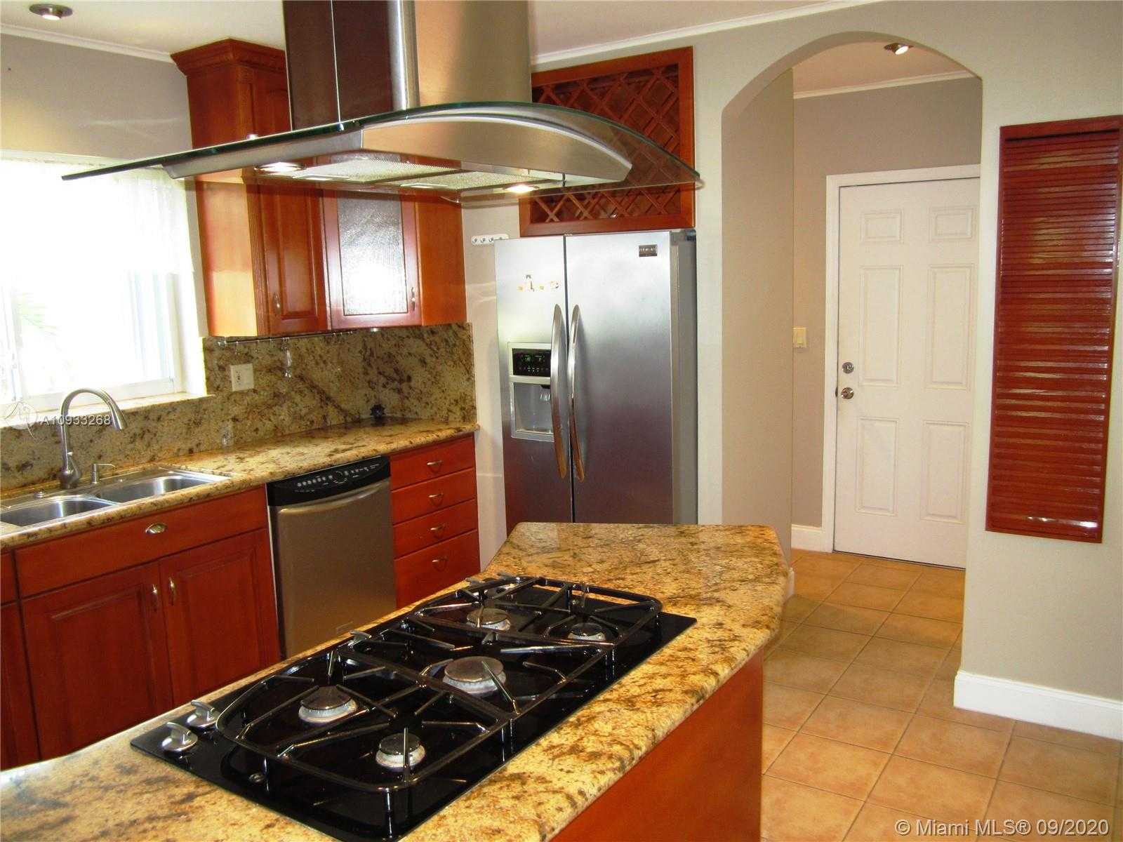 Small Image of 9140 ABBOTT AVE, Surfside Number 12