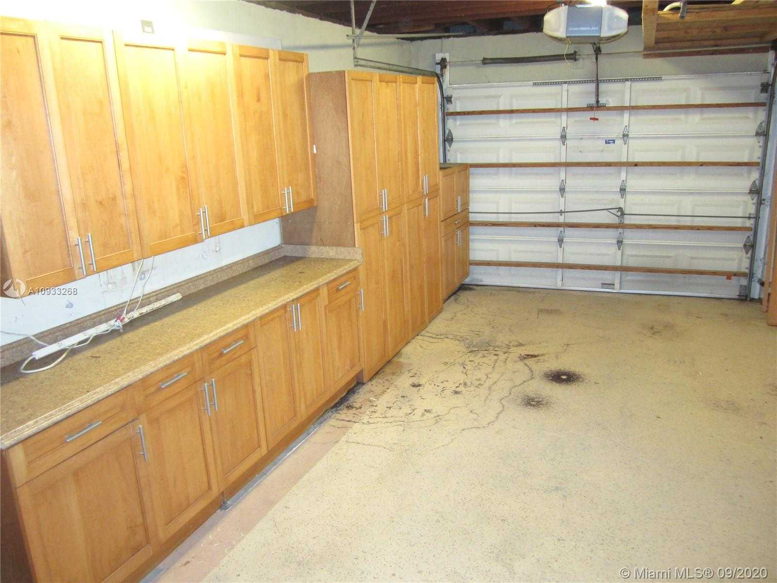 Small Image of 9140 ABBOTT AVE, Surfside Number 15
