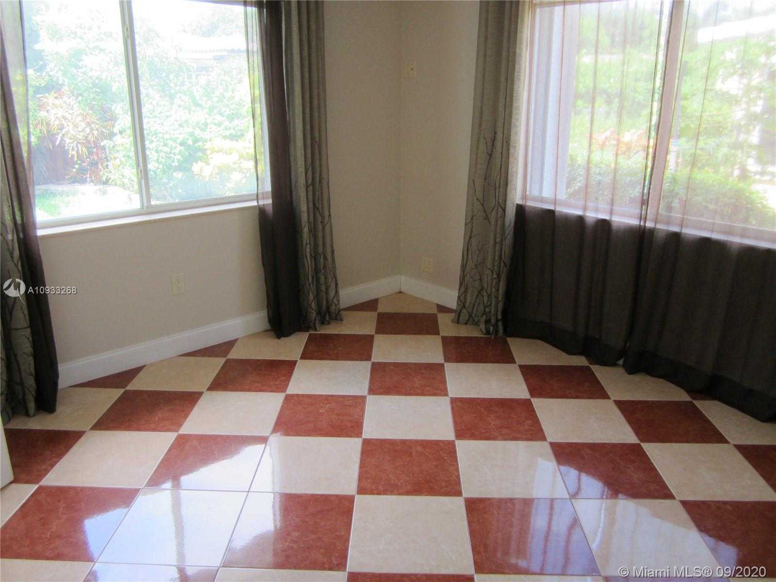 Small Image of 9140 ABBOTT AVE, Surfside Number 7