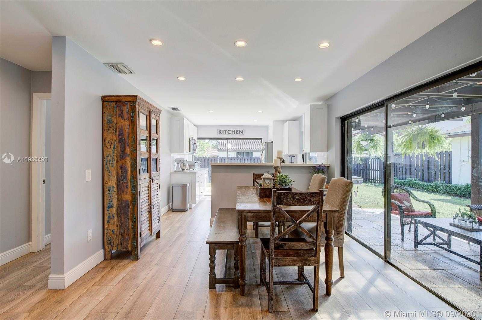Small Image of 11255 SOUTH WEST 135TH CT, Miami Number 12