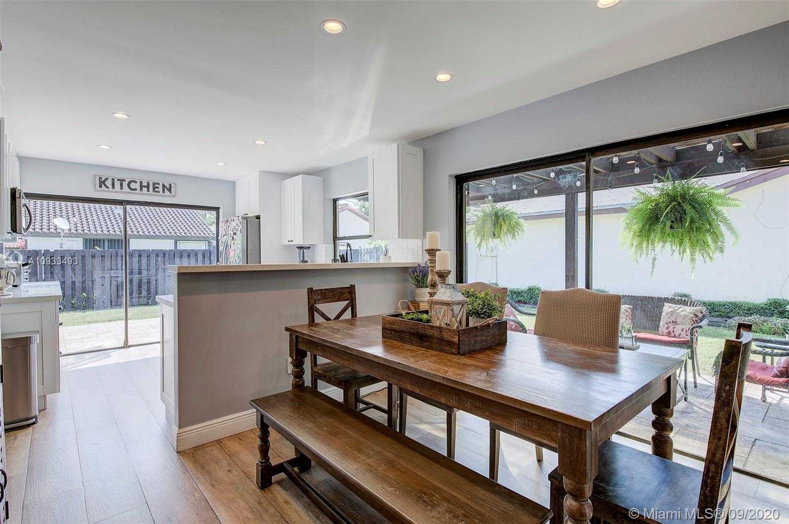 Small Image of 11255 SOUTH WEST 135TH CT, Miami Number 13