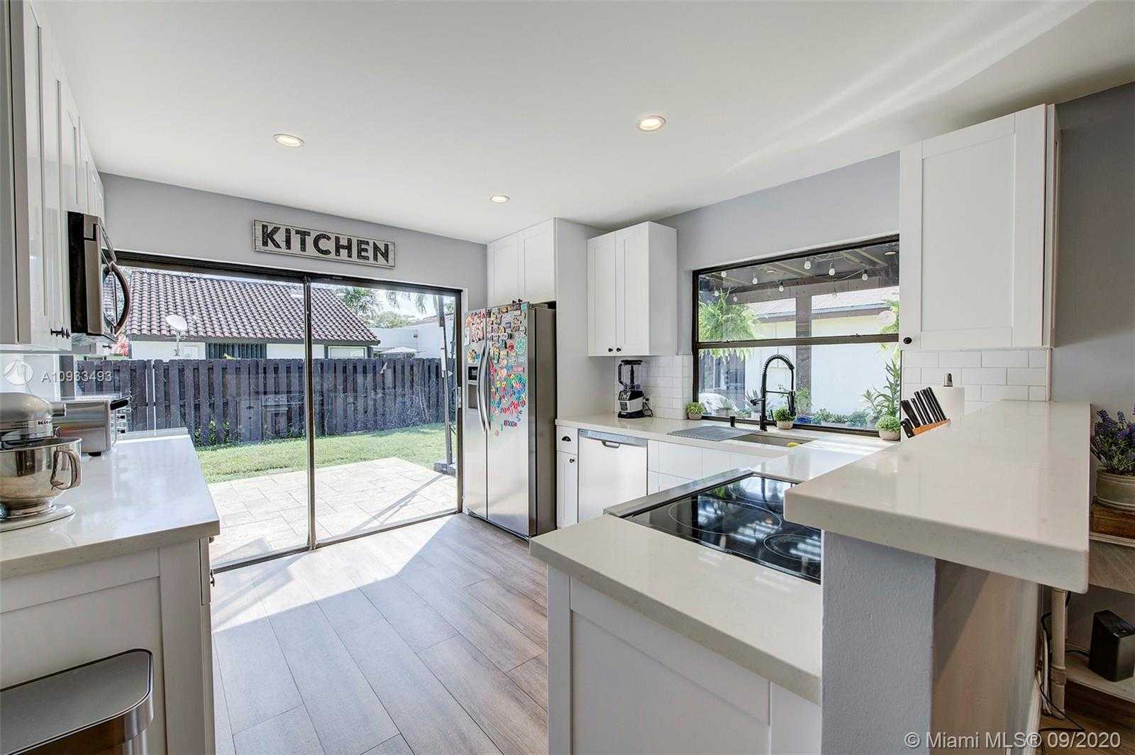 Small Image of 11255 SOUTH WEST 135TH CT, Miami Number 14