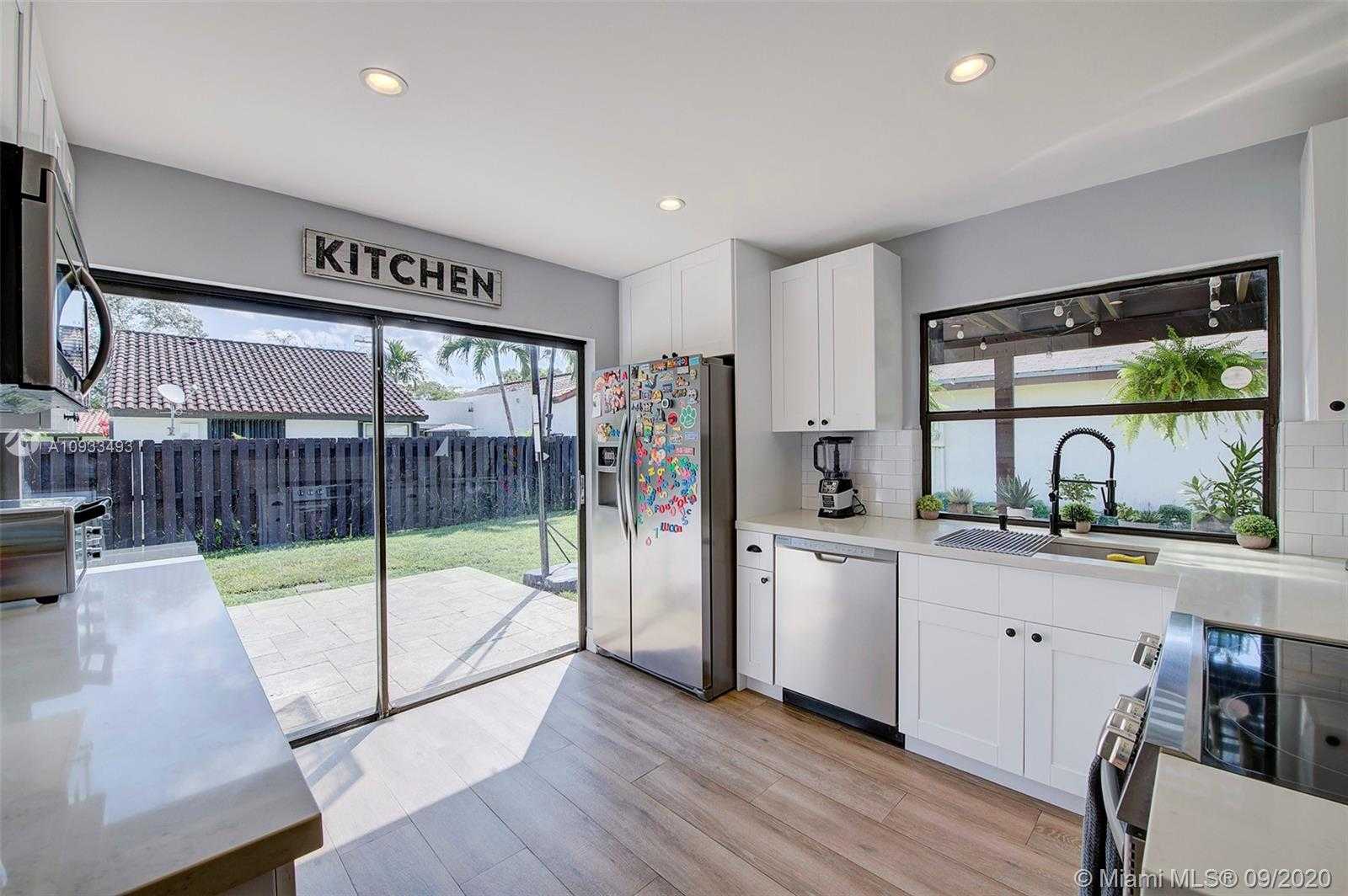 Small Image of 11255 SOUTH WEST 135TH CT, Miami Number 15