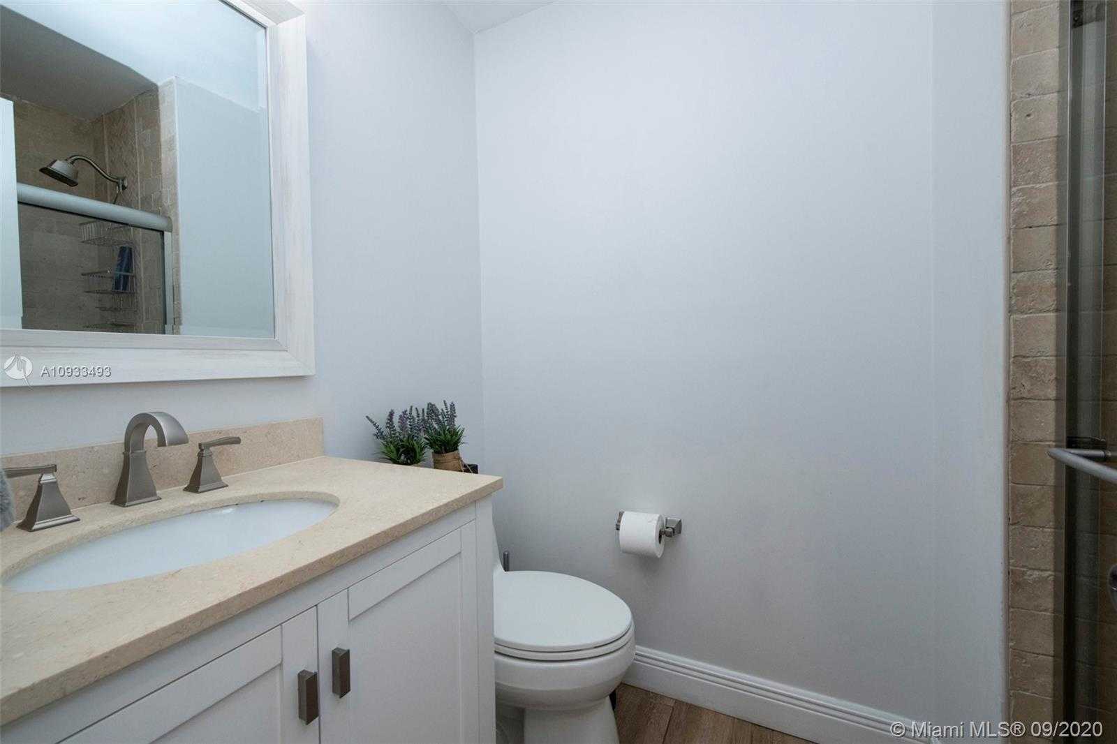 Small Image of 11255 SOUTH WEST 135TH CT, Miami Number 23