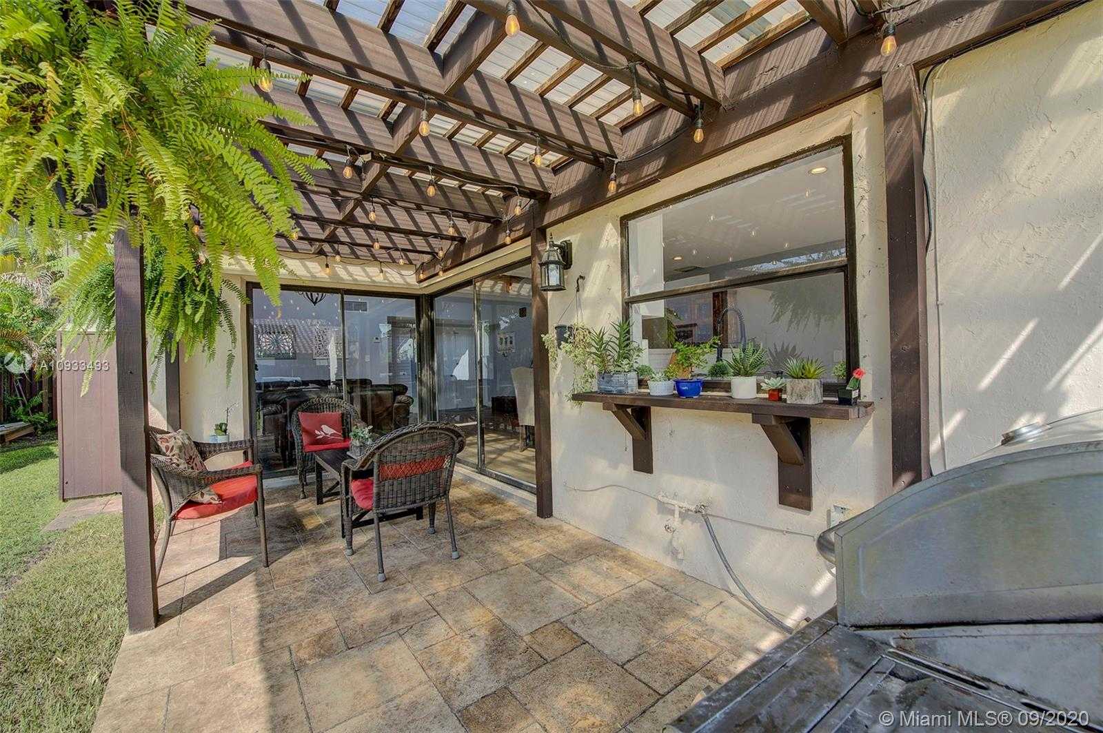 Small Image of 11255 SOUTH WEST 135TH CT, Miami Number 25