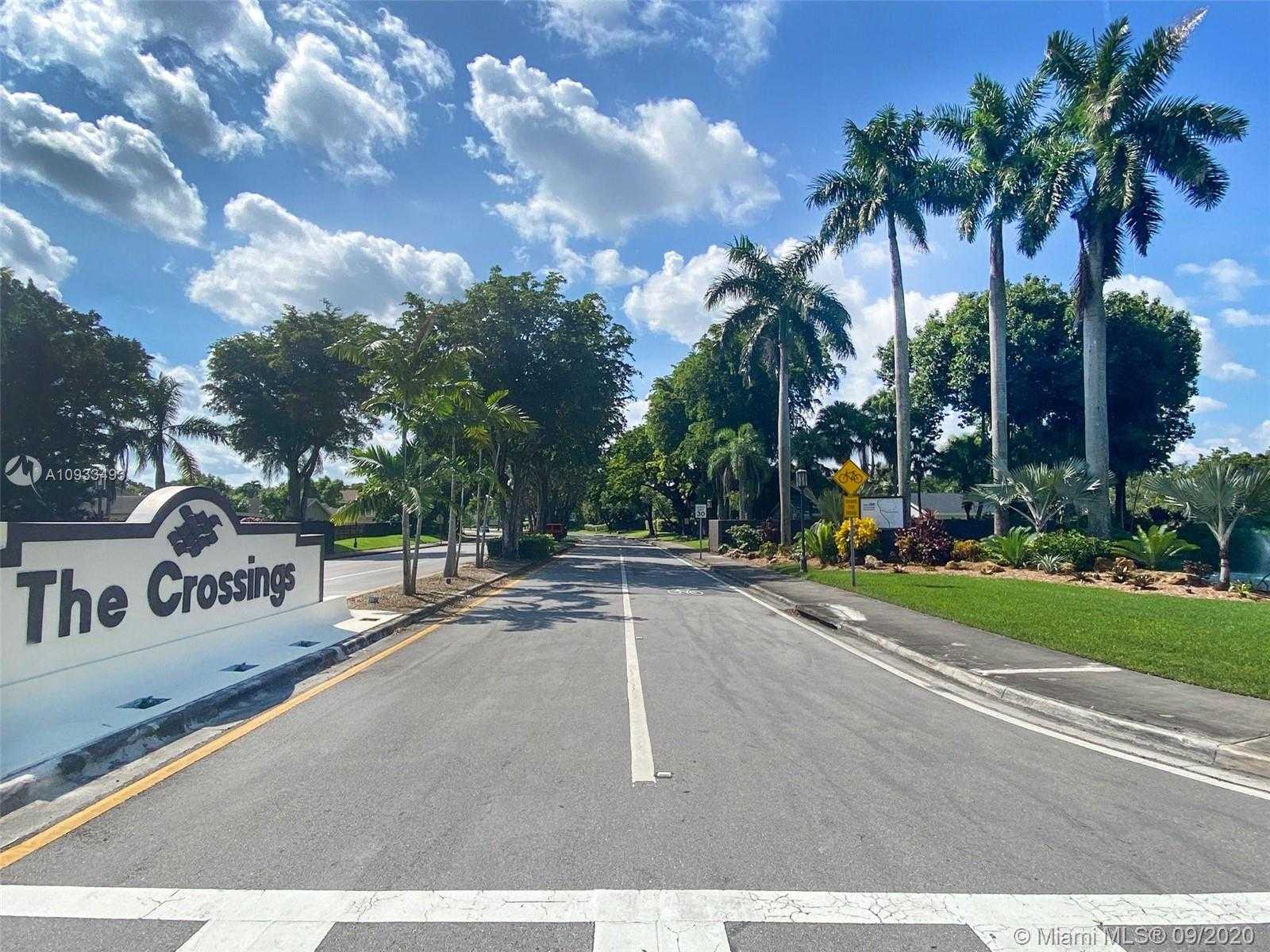 Small Image of 11255 SOUTH WEST 135TH CT, Miami Number 3