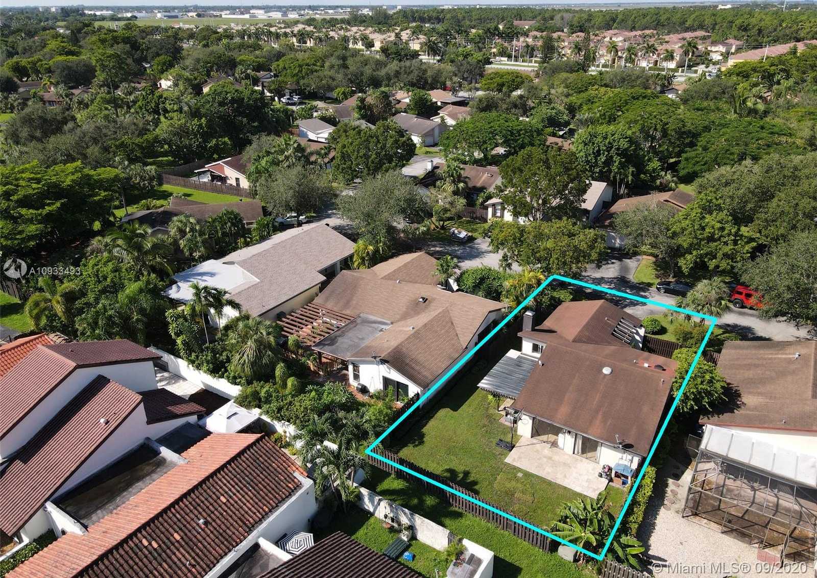 Small Image of 11255 SOUTH WEST 135TH CT, Miami Number 31