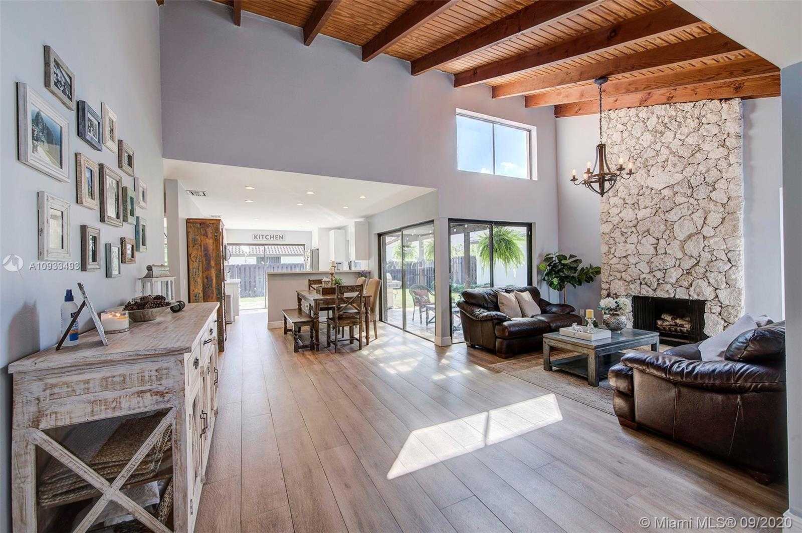 Small Image of 11255 SOUTH WEST 135TH CT, Miami Number 6