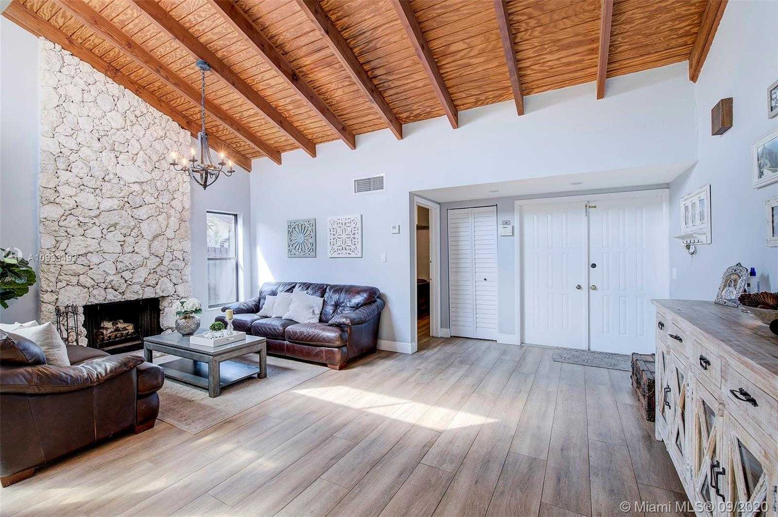 Small Image of 11255 SOUTH WEST 135TH CT, Miami Number 9