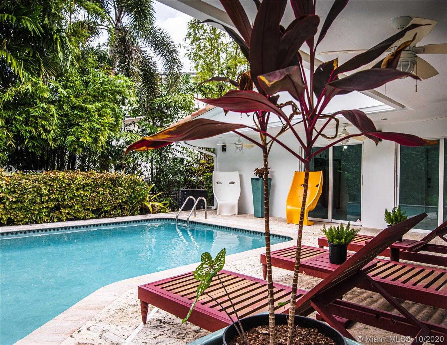 Small Image of 210 OCEAN BLVD, Golden Beach Number 16