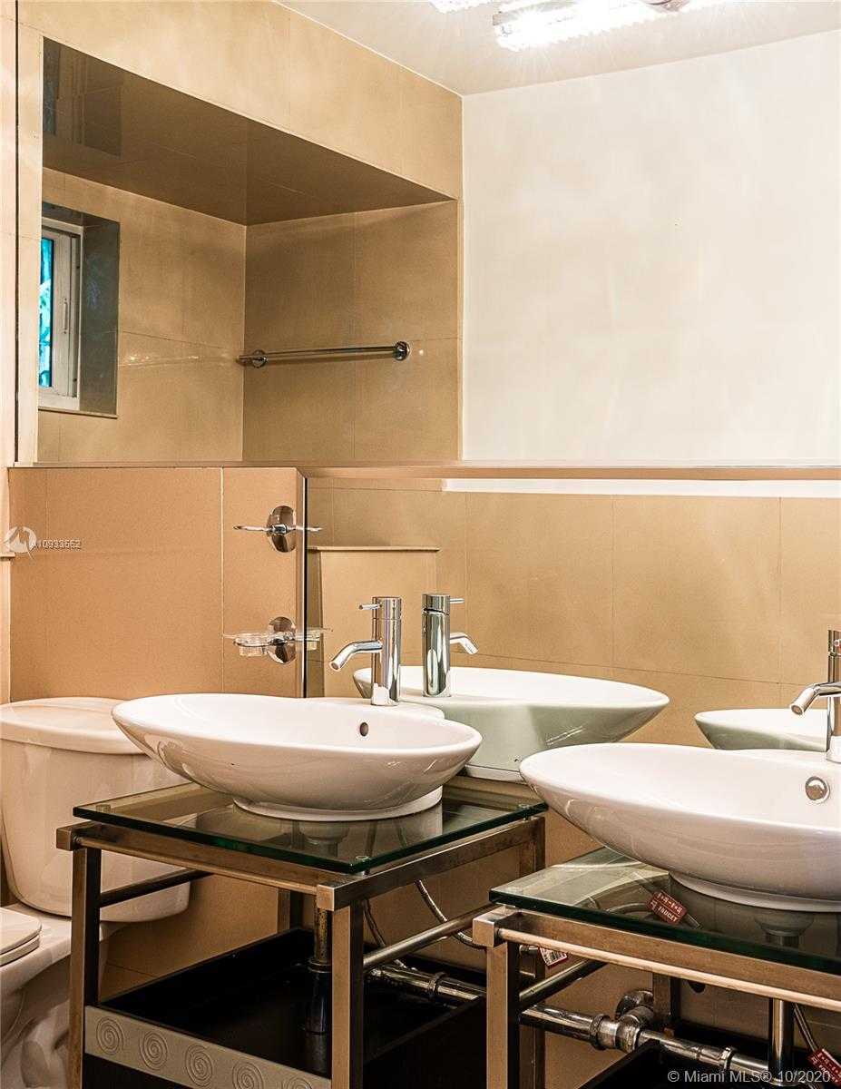 Small Image of 210 OCEAN BLVD, Golden Beach Number 21