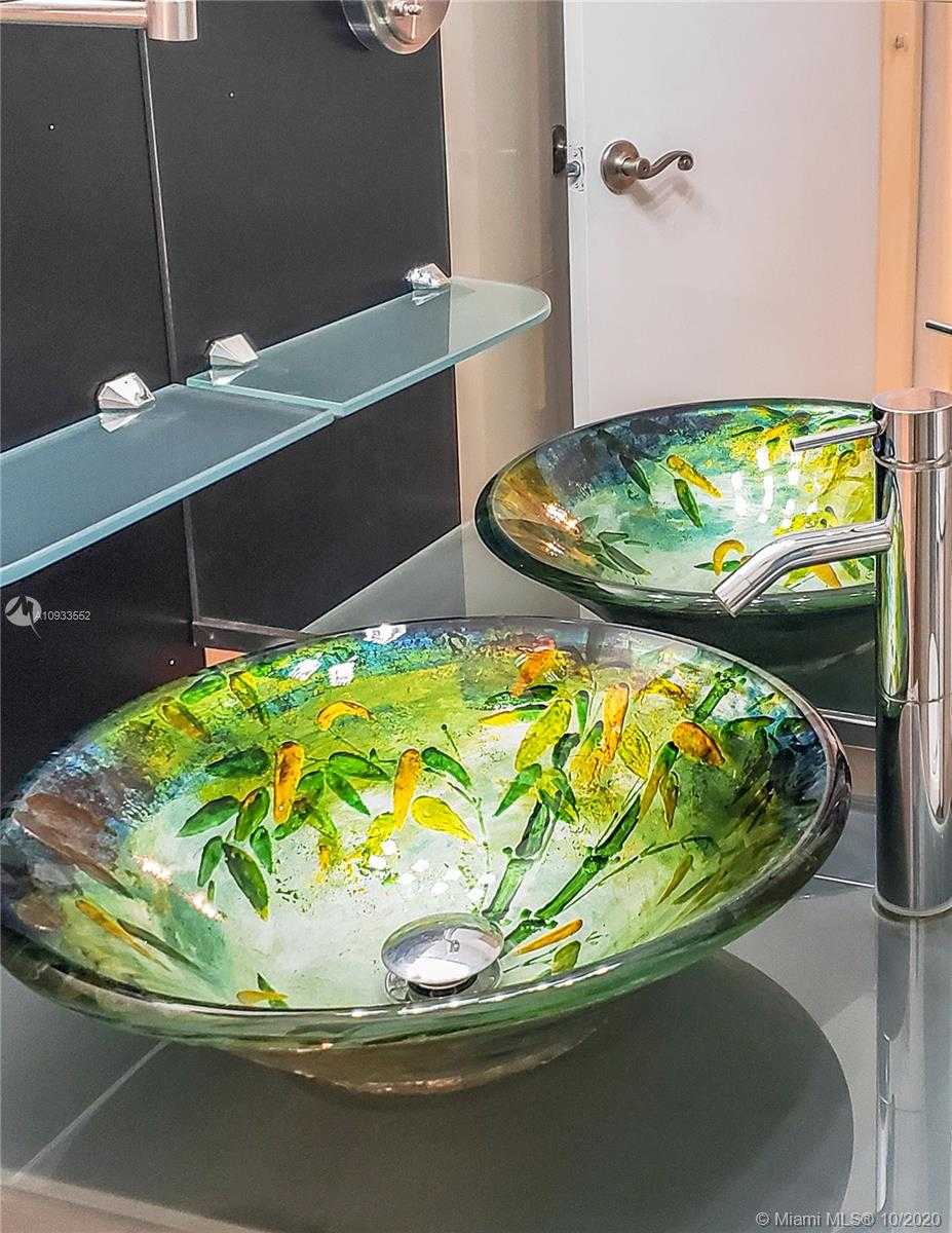 Small Image of 210 OCEAN BLVD, Golden Beach Number 24