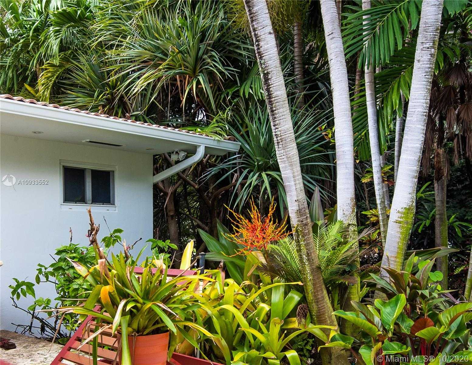 Small Image of 210 OCEAN BLVD, Golden Beach Number 26