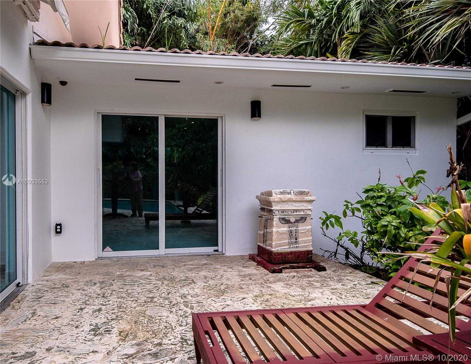 Small Image of 210 OCEAN BLVD, Golden Beach Number 29