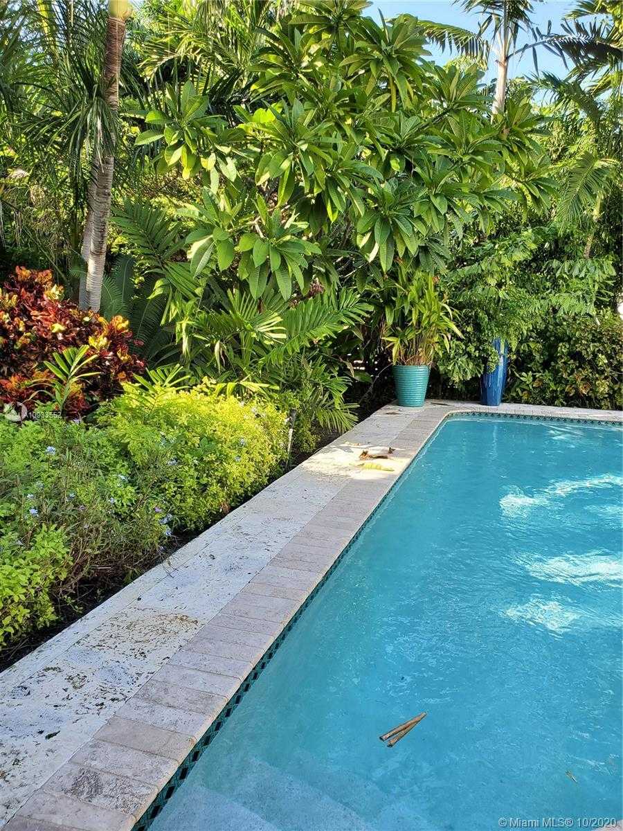 Small Image of 210 OCEAN BLVD, Golden Beach Number 35