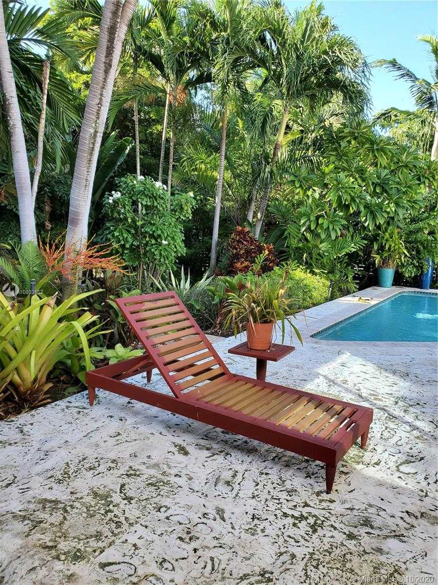 Small Image of 210 OCEAN BLVD, Golden Beach Number 36