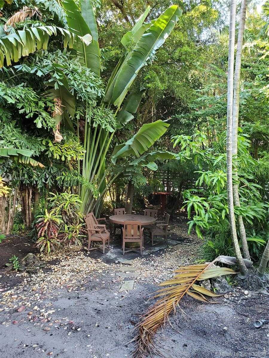 Small Image of 210 OCEAN BLVD, Golden Beach Number 40