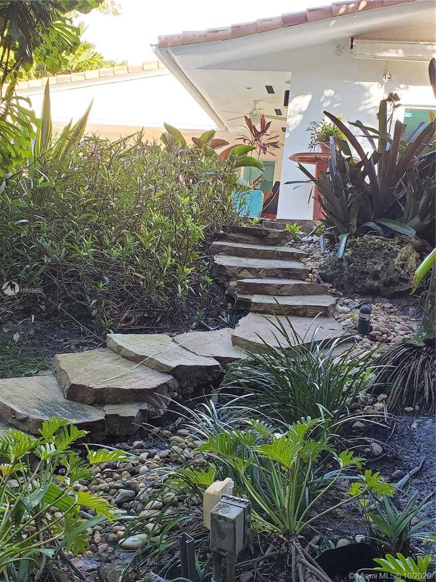 Small Image of 210 OCEAN BLVD, Golden Beach Number 47