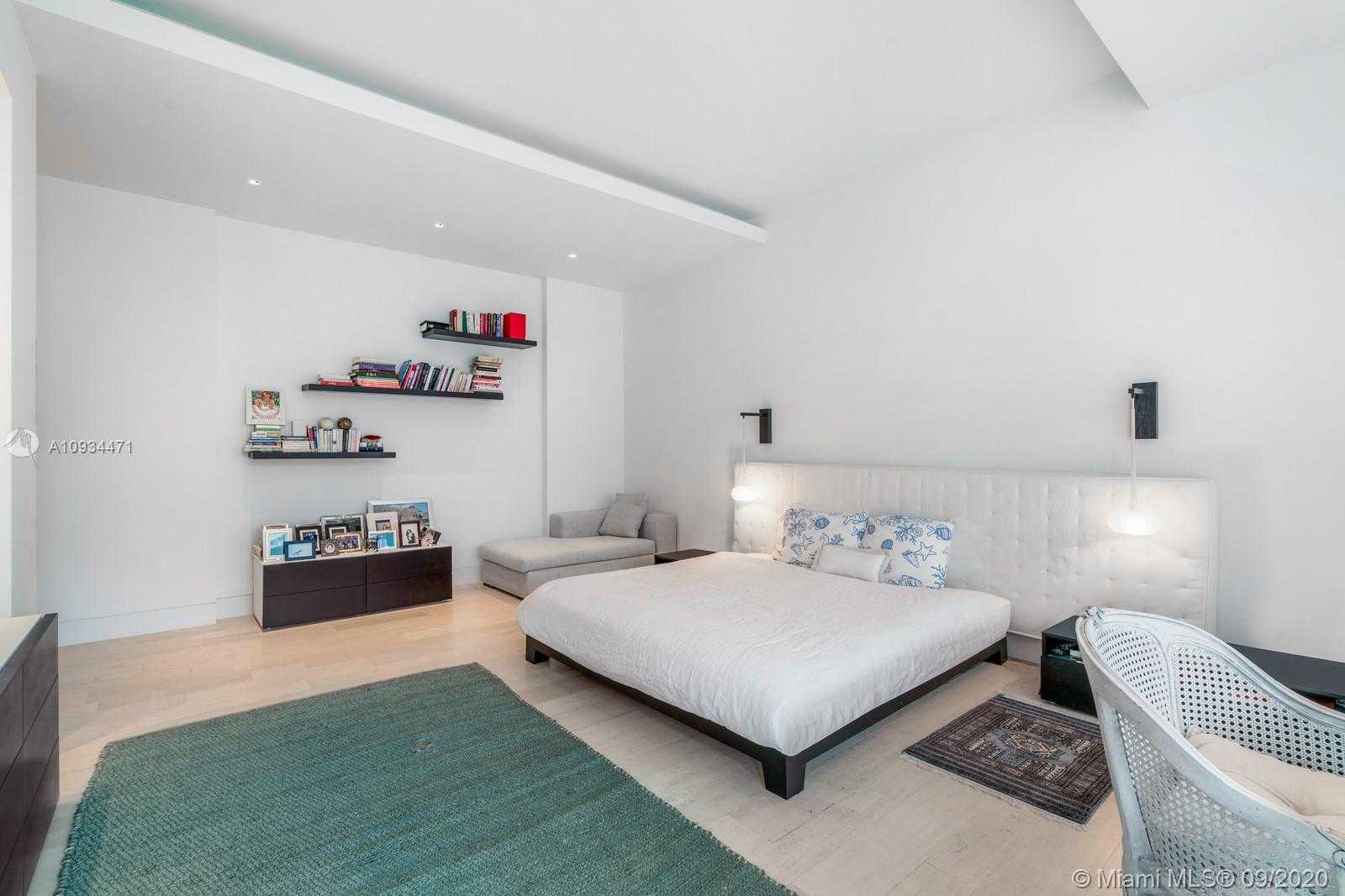 Small Image of 1276 BISCAYA DR, Surfside Number 13