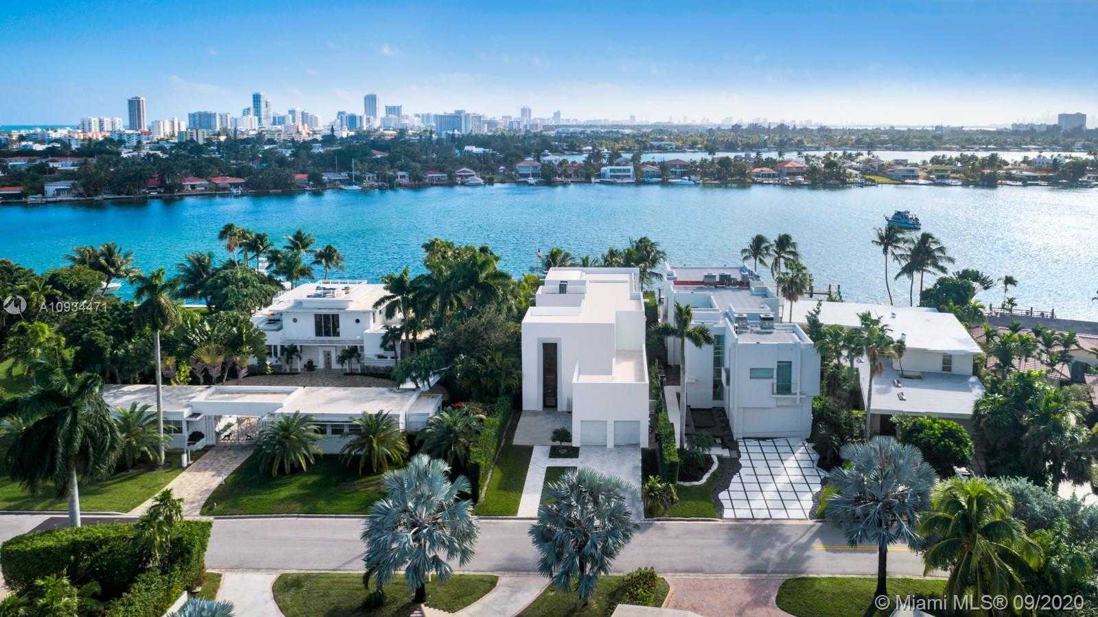 Small Image of 1276 BISCAYA DR, Surfside Number 28