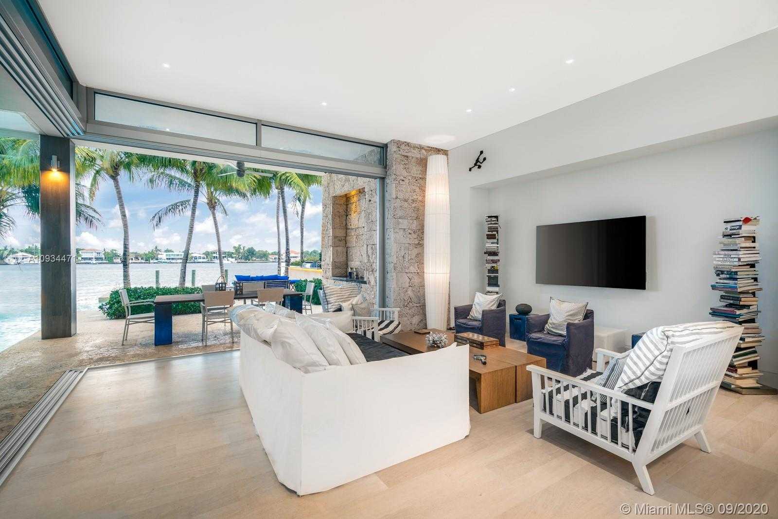 Small Image of 1276 BISCAYA DR, Surfside Number 6
