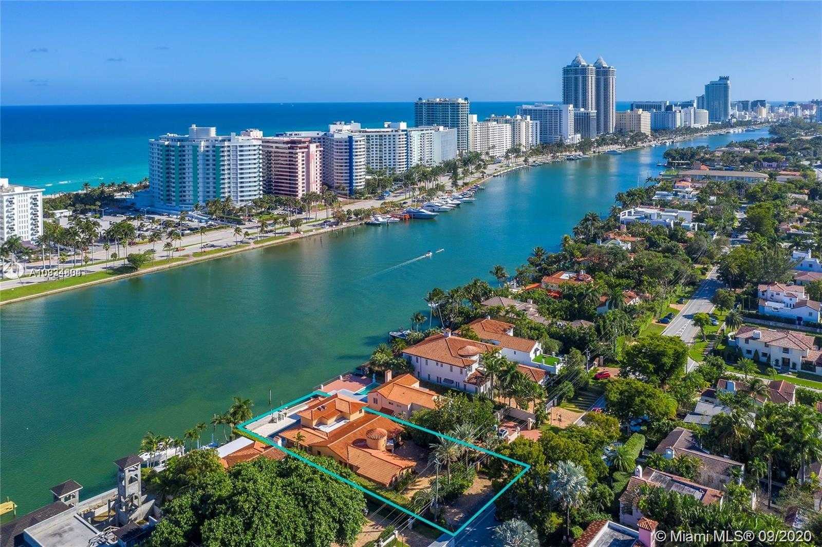 Small Image of 5445 PINE TREE DR, Miami Beach Number 11