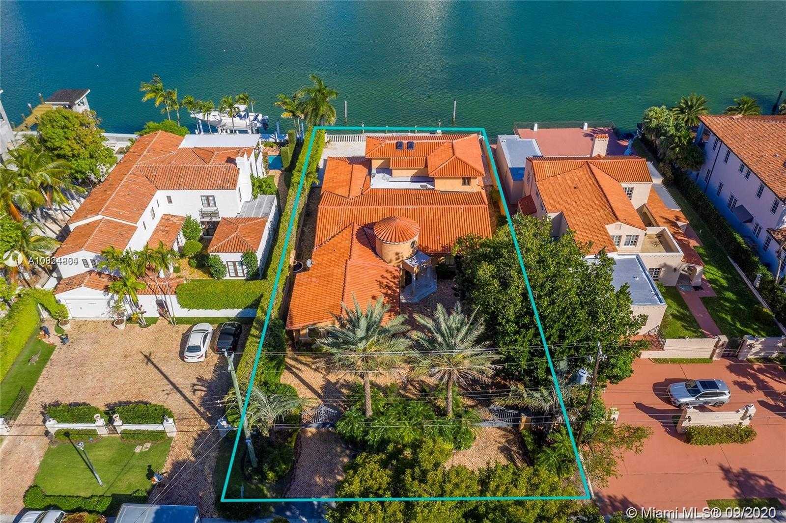 Small Image of 5445 PINE TREE DR, Miami Beach Number 13