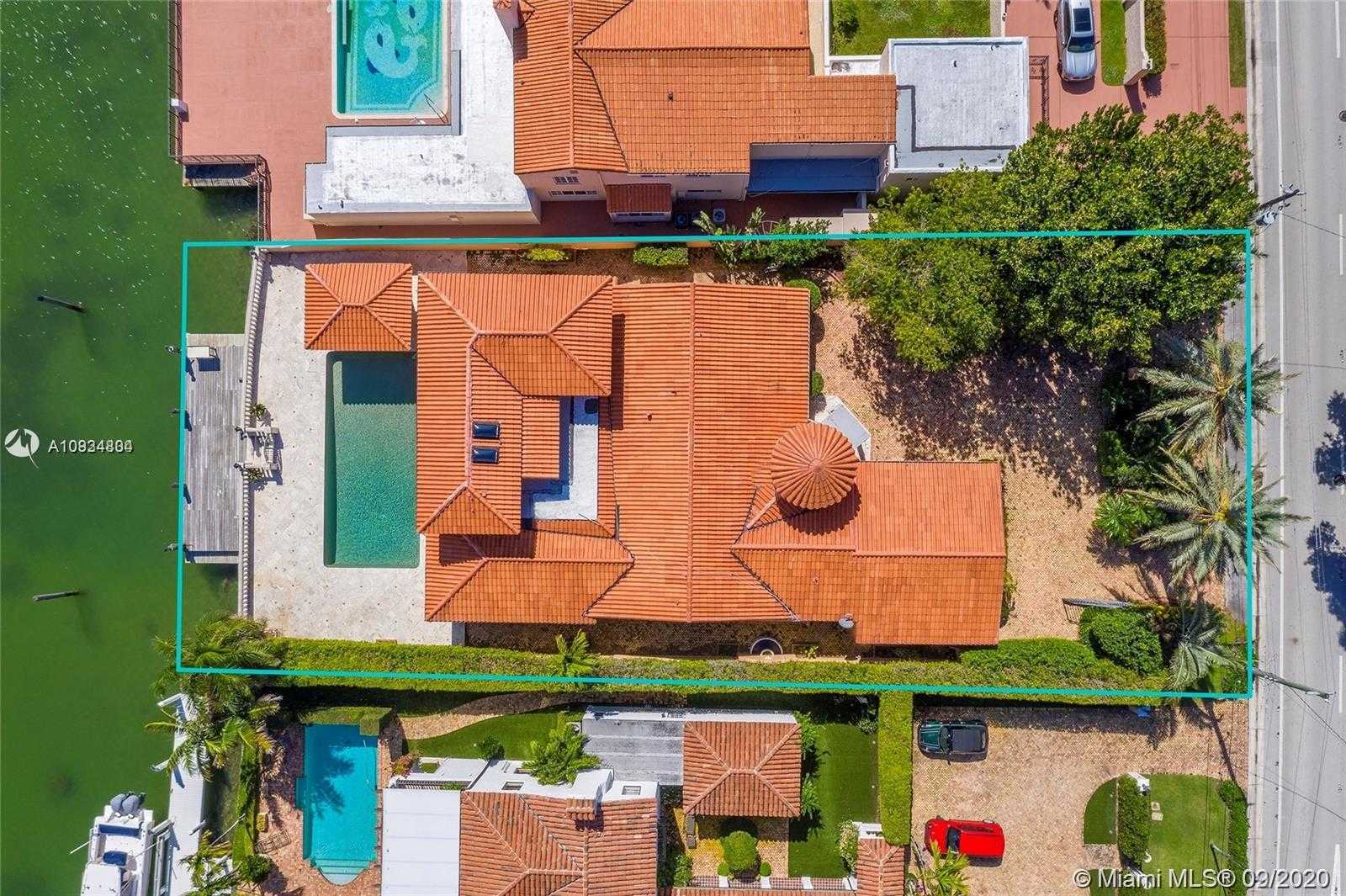 Small Image of 5445 PINE TREE DR, Miami Beach Number 9