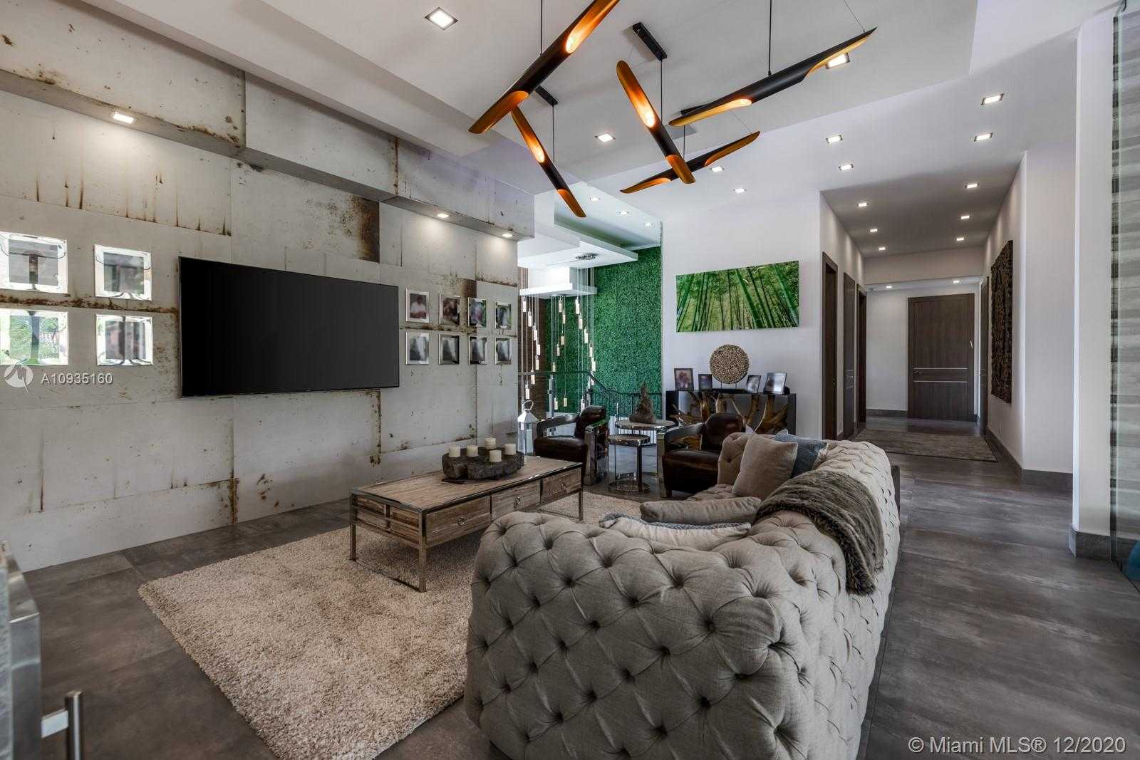 Small Image of 2542 AQUA VISTA BLVD, Fort Lauderdale Number 19