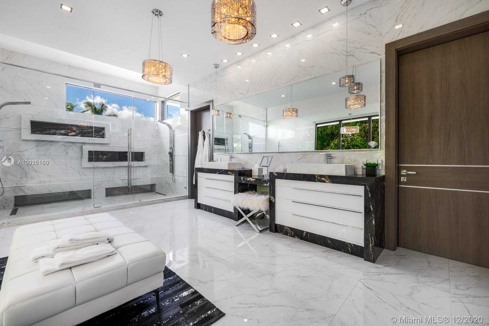 Small Image of 2542 AQUA VISTA BLVD, Fort Lauderdale Number 23