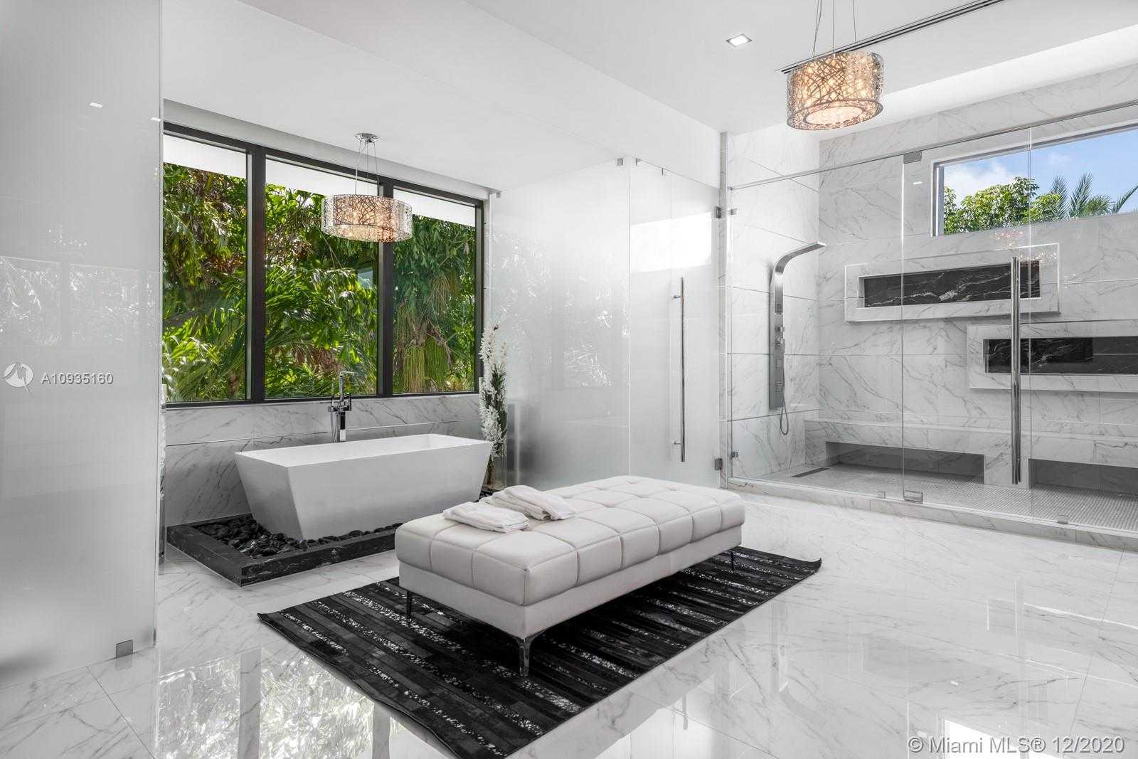 Small Image of 2542 AQUA VISTA BLVD, Fort Lauderdale Number 24