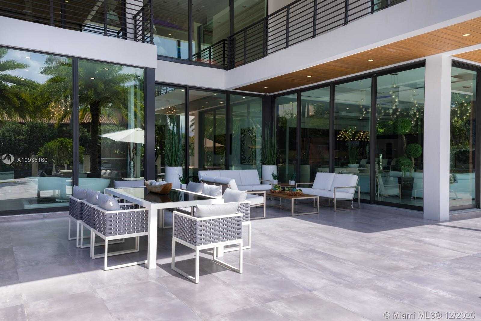 Small Image of 2542 AQUA VISTA BLVD, Fort Lauderdale Number 36