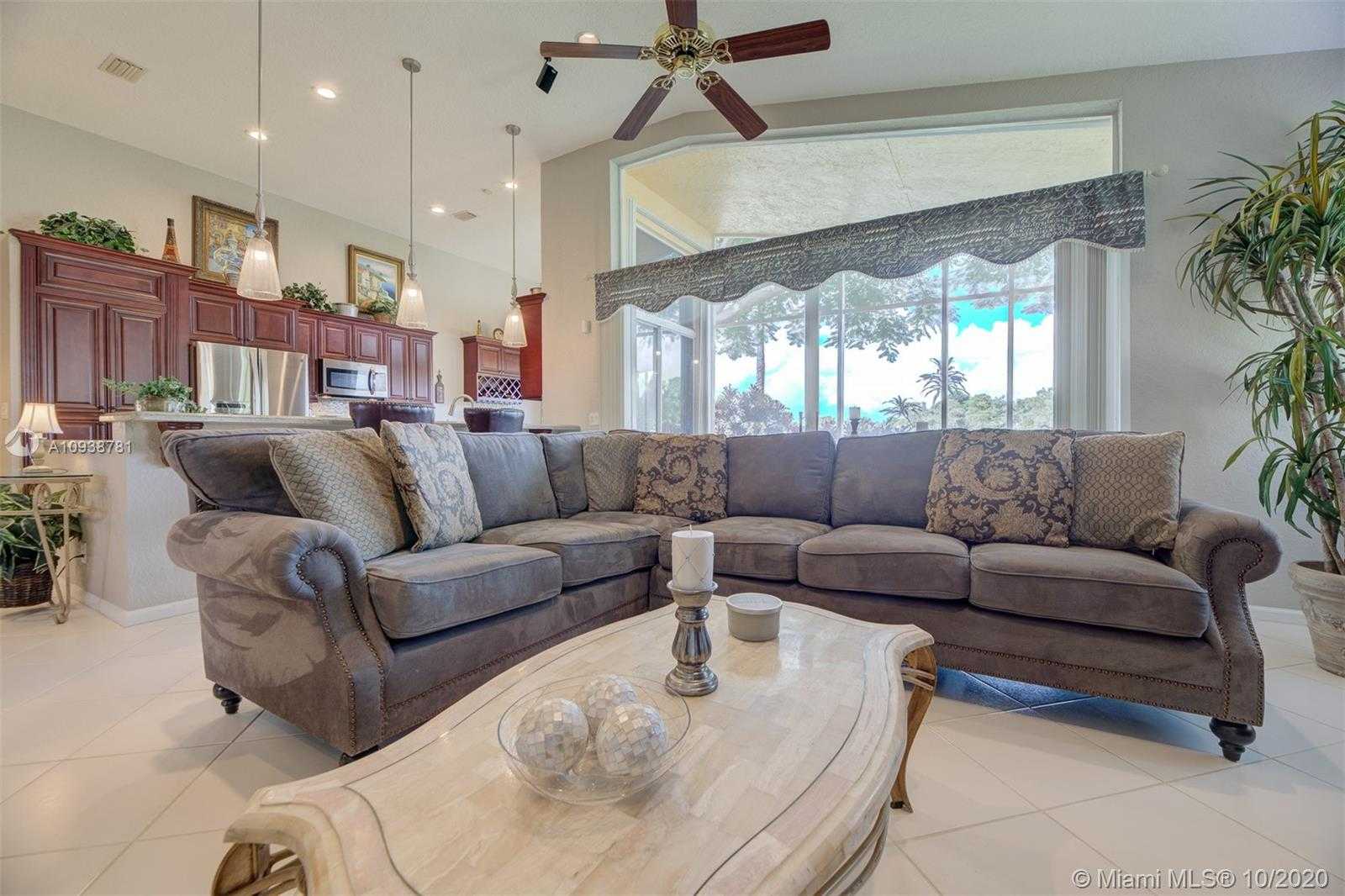 Small Image of 7757 NORTH WEST 79TH ST, Tamarac Number 12