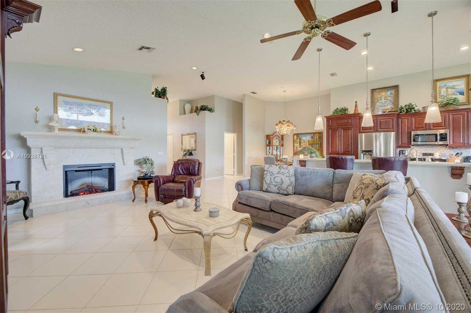 Small Image of 7757 NORTH WEST 79TH ST, Tamarac Number 13