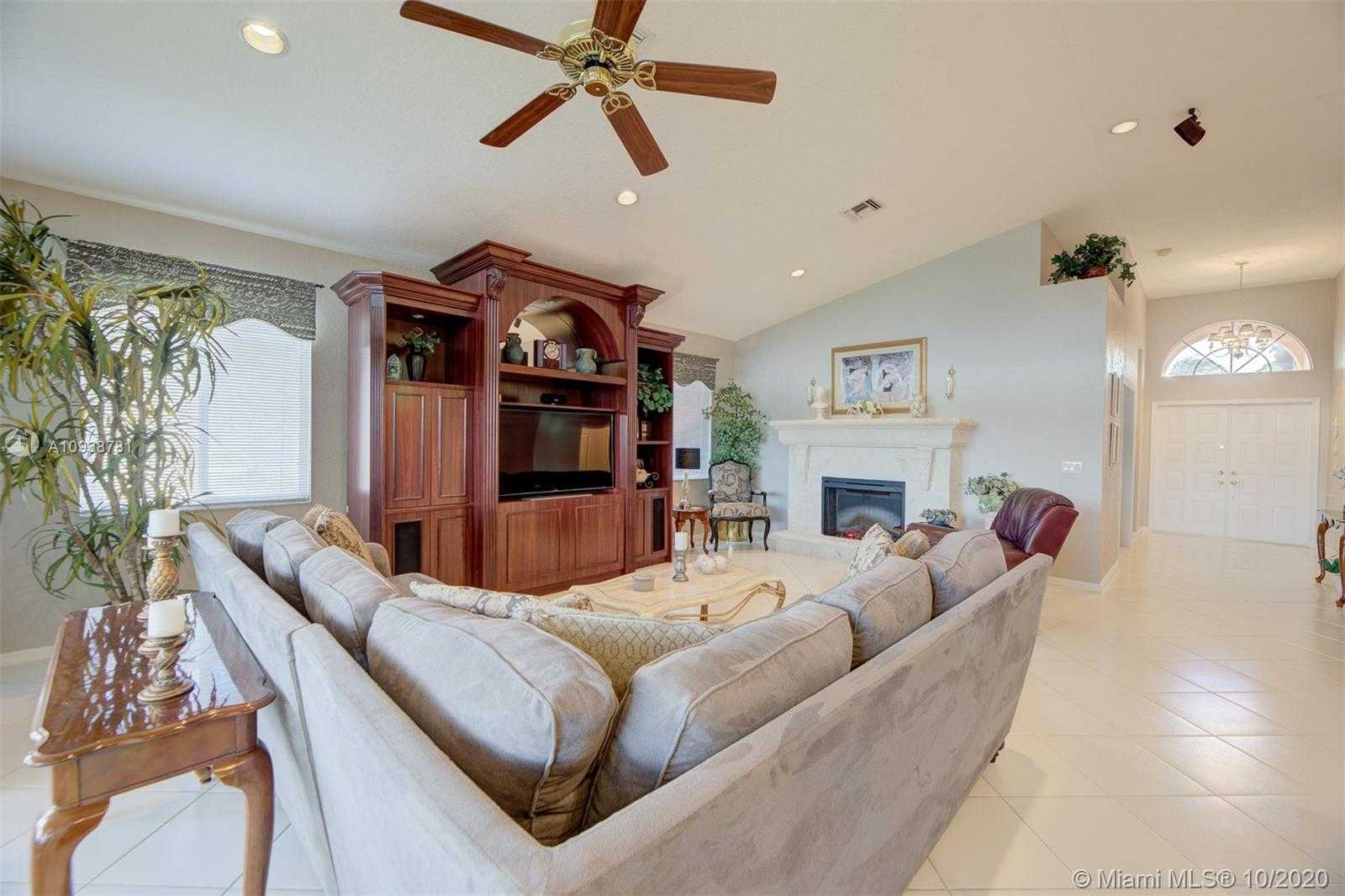 Small Image of 7757 NORTH WEST 79TH ST, Tamarac Number 15