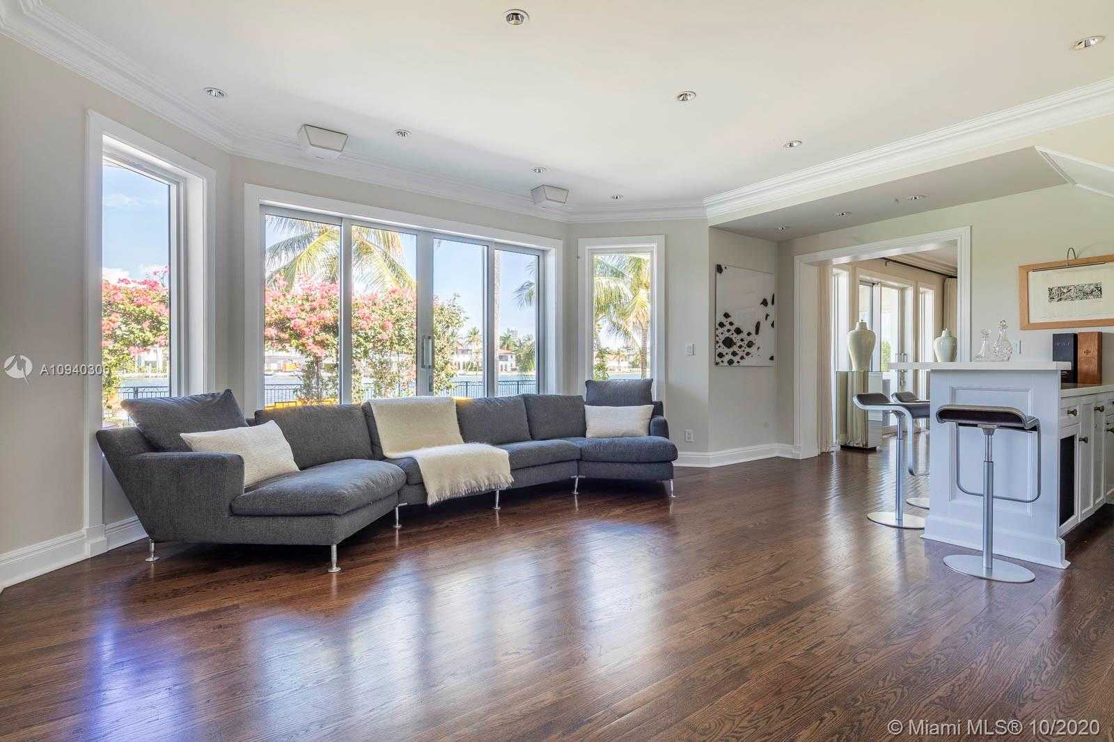 Small Image of 2569 LAKE AVE, Miami Beach Number 13