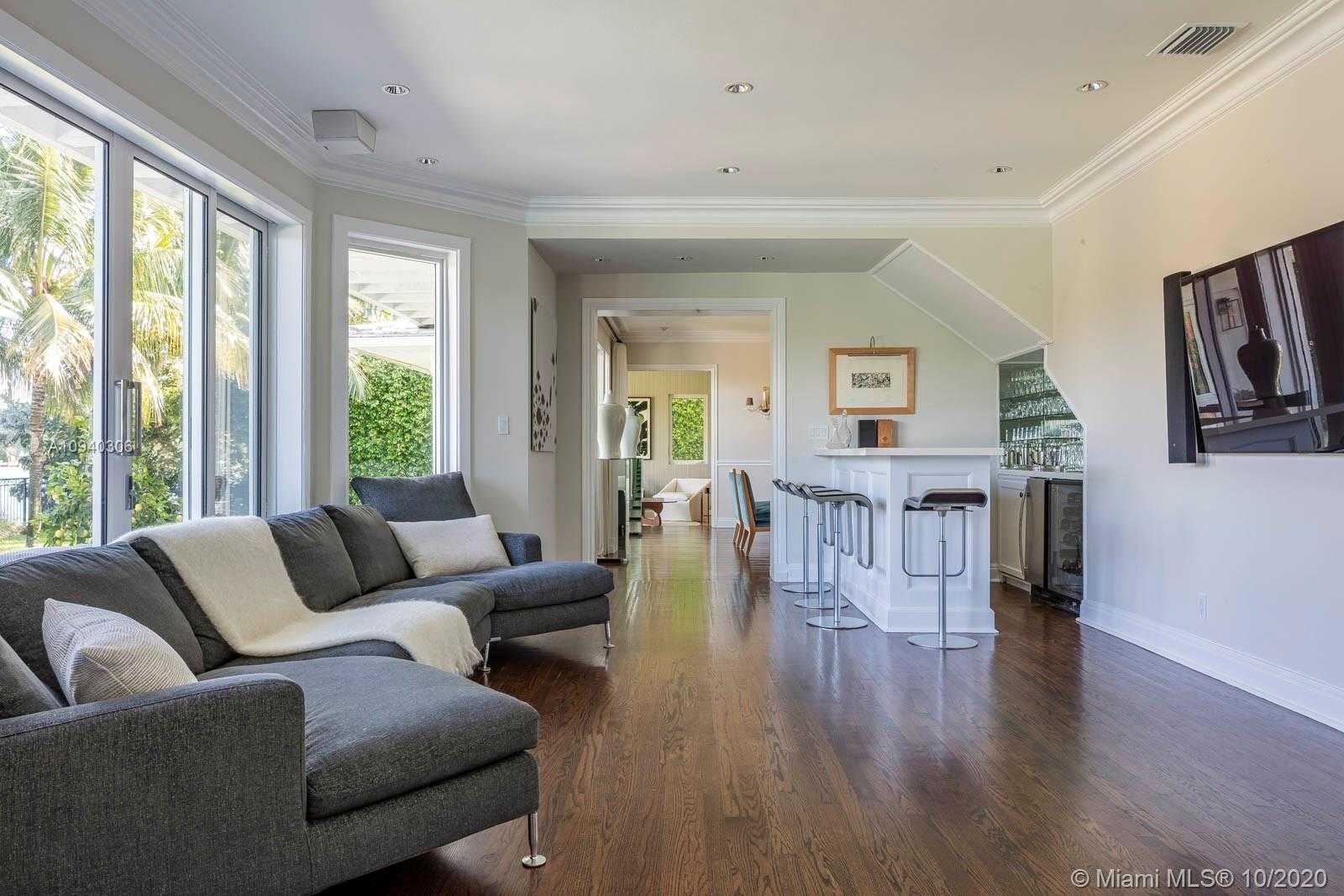 Small Image of 2569 LAKE AVE, Miami Beach Number 14