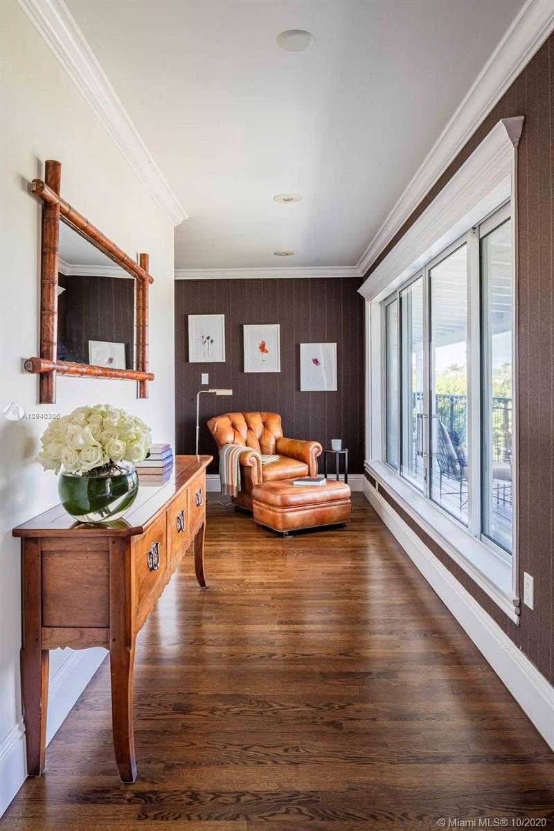 Small Image of 2569 LAKE AVE, Miami Beach Number 15