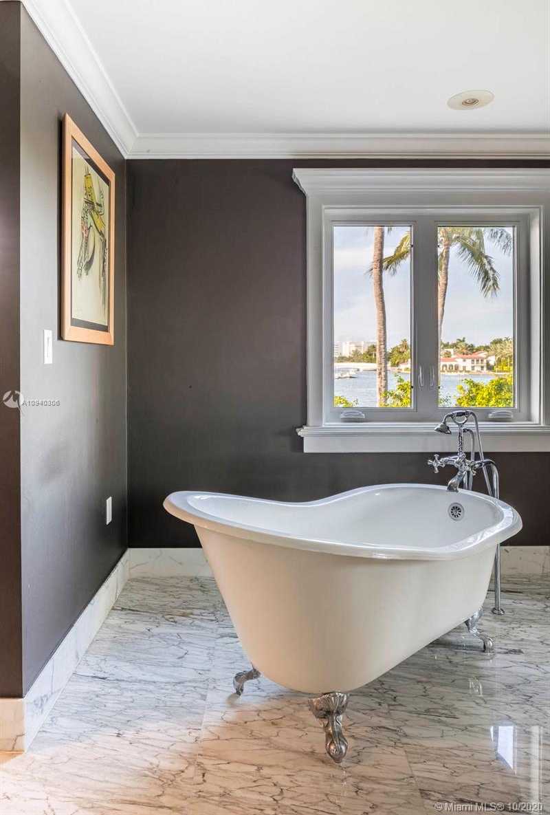 Small Image of 2569 LAKE AVE, Miami Beach Number 20